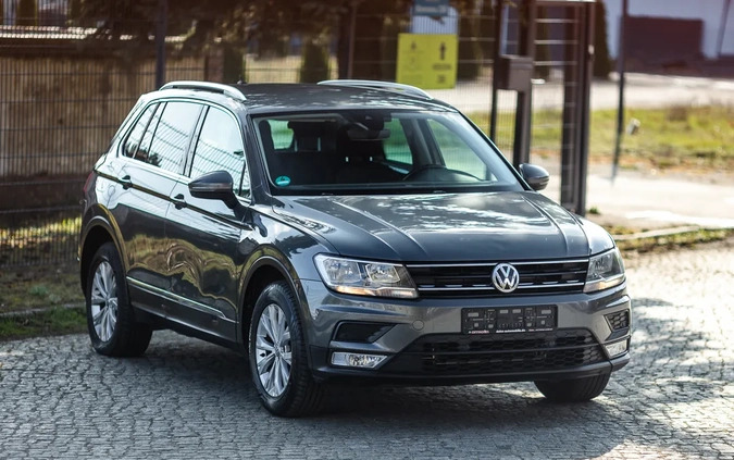 Volkswagen Tiguan cena 67900 przebieg: 159000, rok produkcji 2017 z Szamocin małe 631